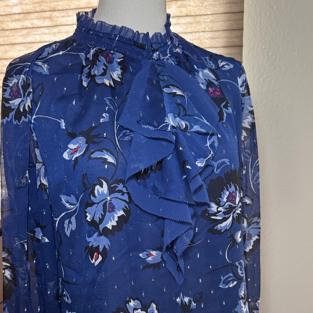 Woman's White House Black Market Navy Mock Ruffle Neck Chiffon Blouse. Size 12 - Picture 4 of 9